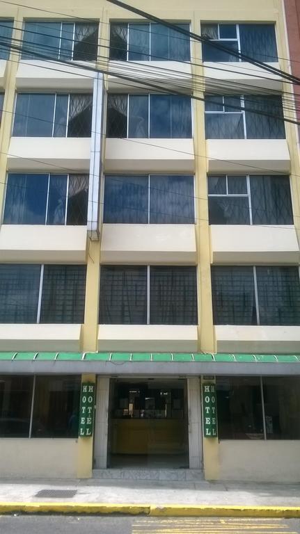 Hotel Bacastell Quito Buitenkant foto