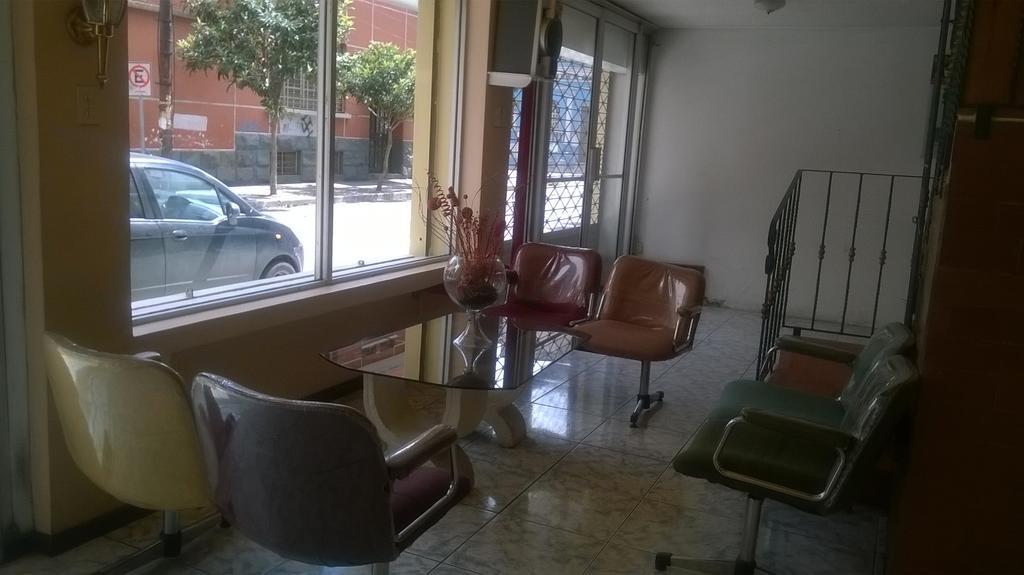 Hotel Bacastell Quito Buitenkant foto